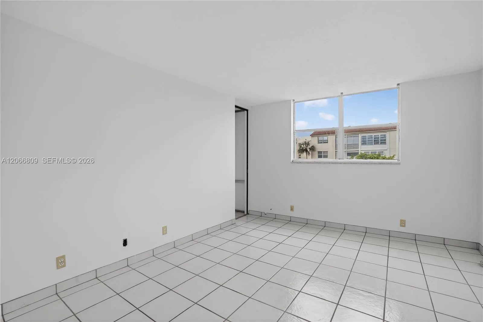 2821 Somerset Dr # 317, Lauderdale Lakes, FL 33311 photo 11