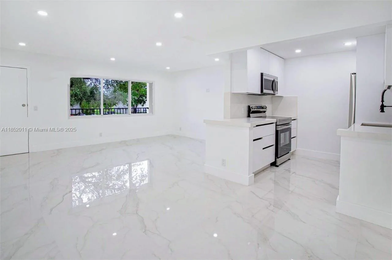 13250 SW 7th Ct # 204L, Pembroke Pines, FL 33027 photo 13
