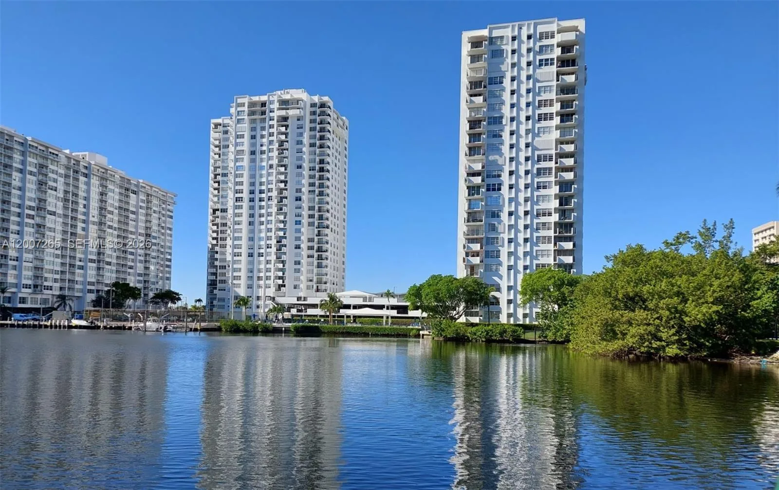 2750 NE 183rd St # 1405, Aventura, FL 33160