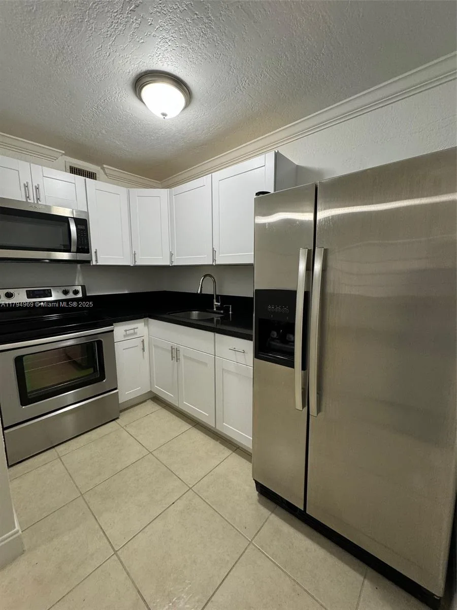 11195 SW 1st St # 314, Sweetwater, FL 33174 photo 4
