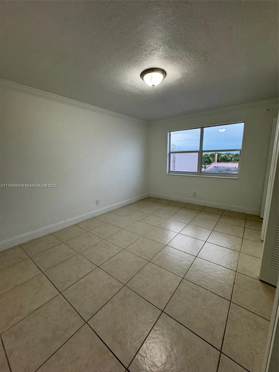11195 SW 1st St # 314, Sweetwater, FL 33174 photo 5