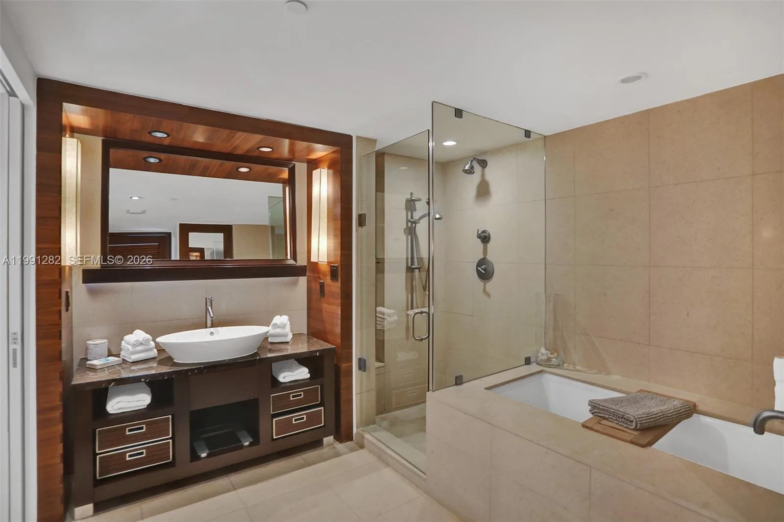 6801 Collins Ave # 309 Door  #314, Miami Beach, FL 33141 photo 8