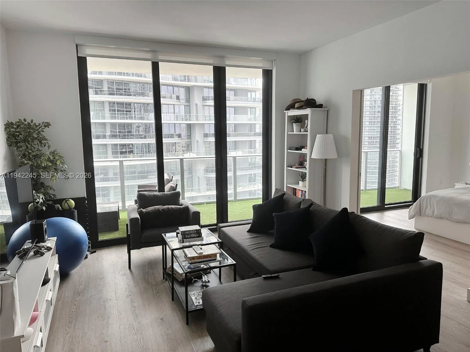1010 Brickell Ave # 3807, Miami, FL 33131 photo 3