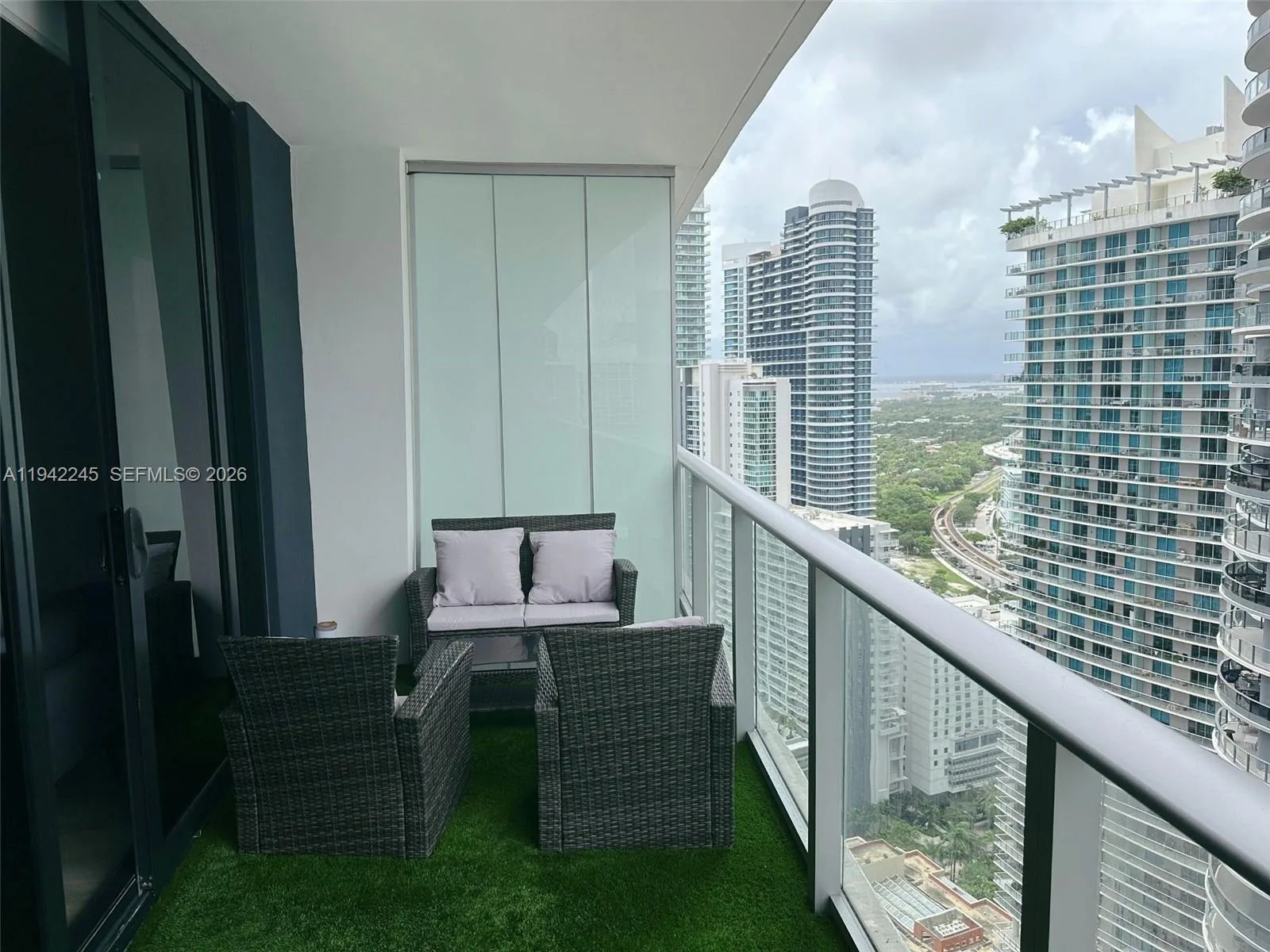 1010 Brickell Ave # 3807, Miami, FL 33131 photo 8