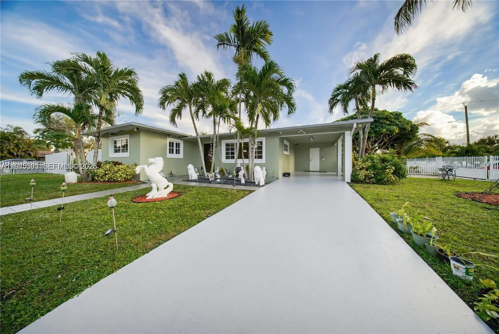 300 NE 175th St, North Miami Beach, FL 33162 photo 2