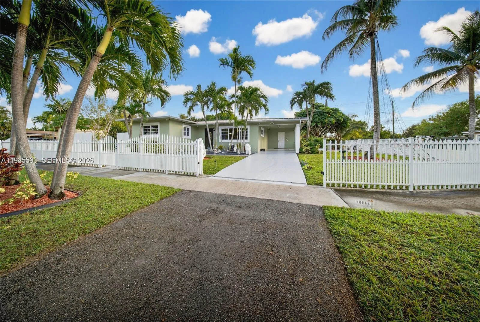 300 NE 175th St, North Miami Beach, FL 33162 photo 3
