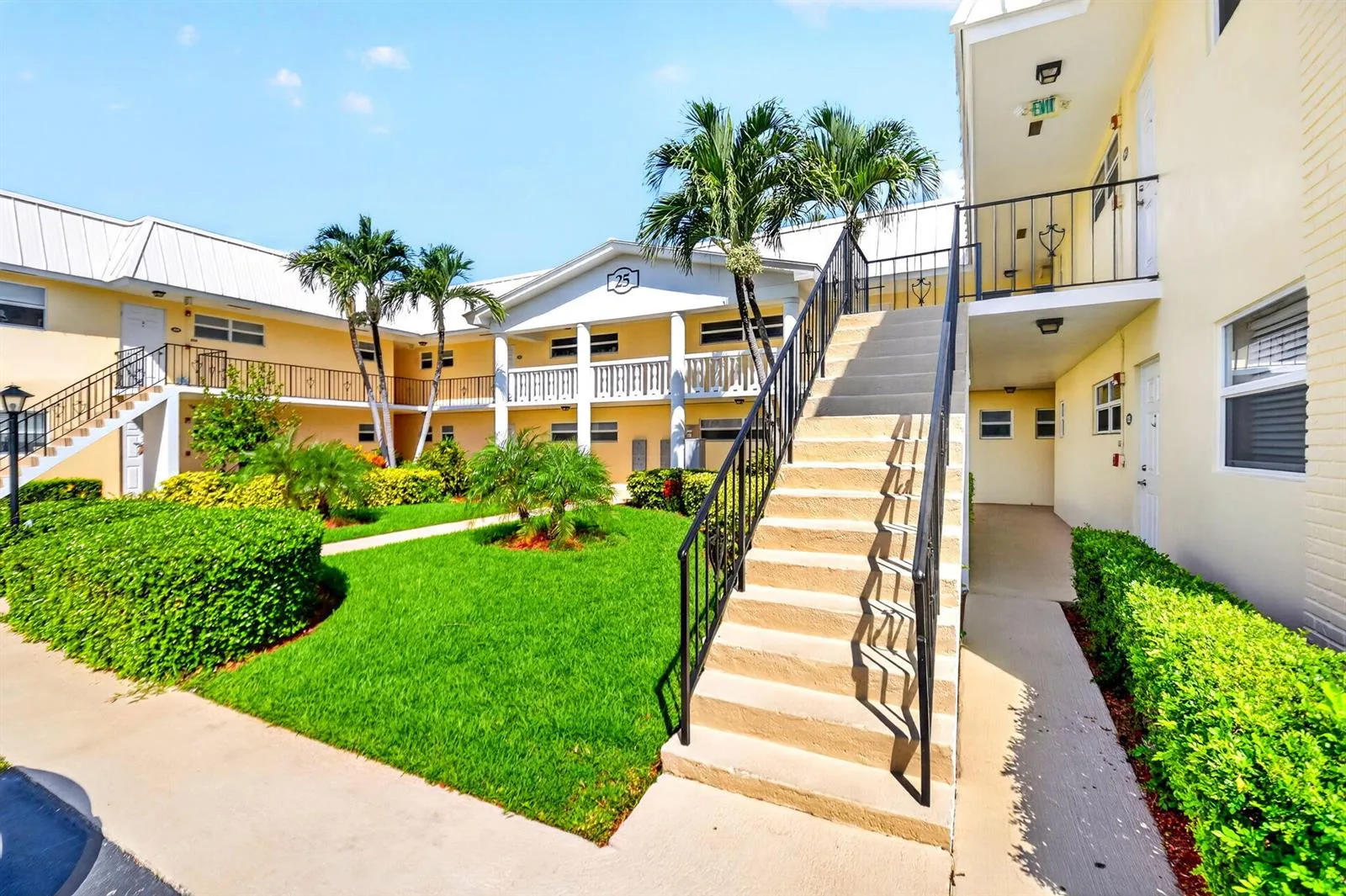 25 Colonial Club Drive # 205, Boynton Beach, FL 33435