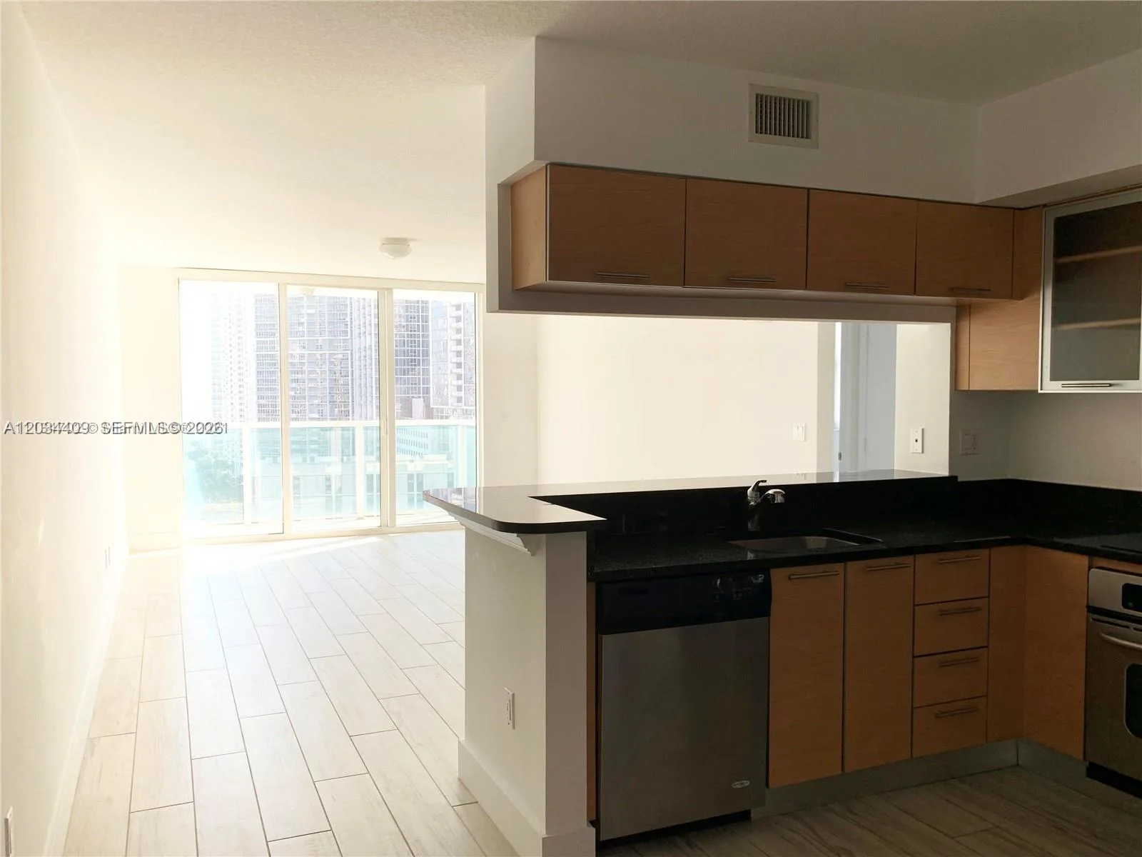 31 SE 5th St # 1910, Miami, FL 33131 photo 5