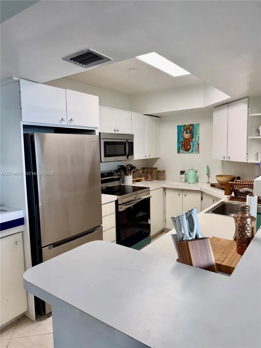 3111 N Ocean Dr # 1611, Hollywood, FL 33019 photo 4