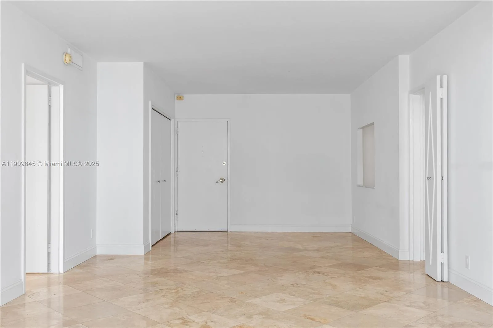 5700 Collins Ave # 10D, Miami Beach, FL 33140 photo 11