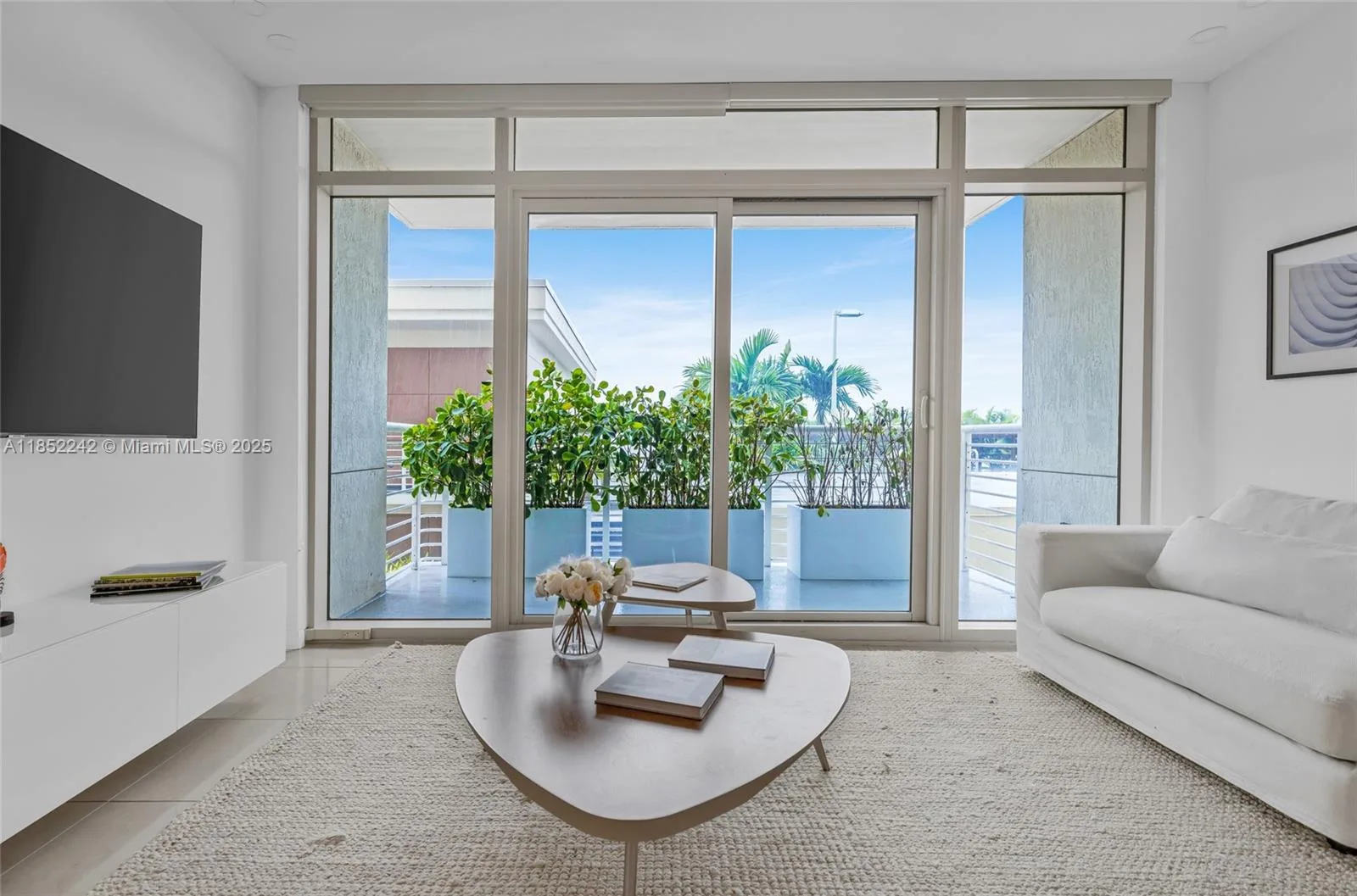 3250 NE 1st Ave # 605, Miami, FL 33137 photo 9