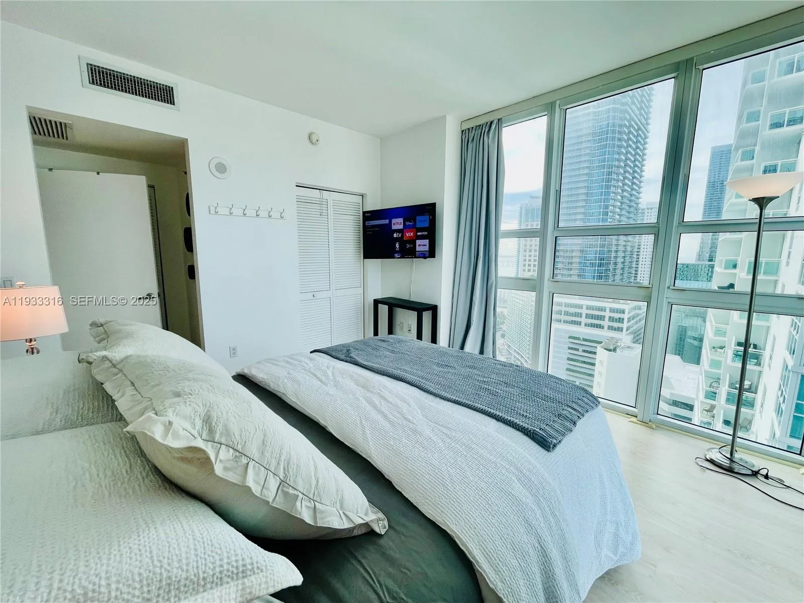 950 Brickell Bay Dr # 2601, Miami, FL 33131 photo 11