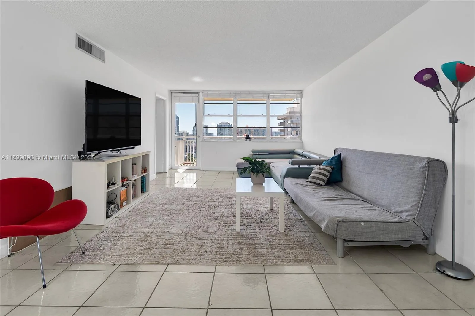 251 174th St # 2115, Sunny Isles Beach, FL 33160 photo 4