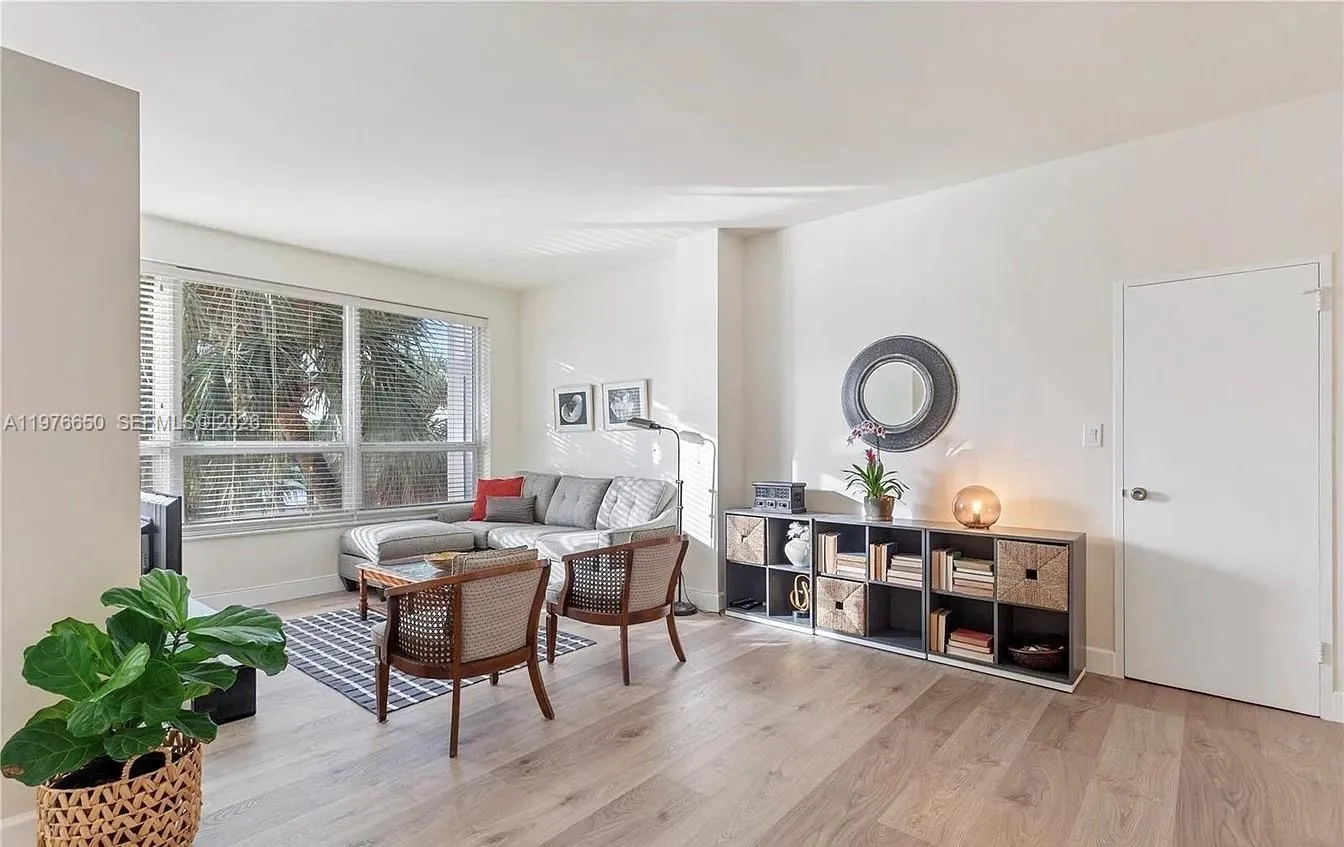 4925 Collins Ave # 2H, Miami Beach, FL 33140
