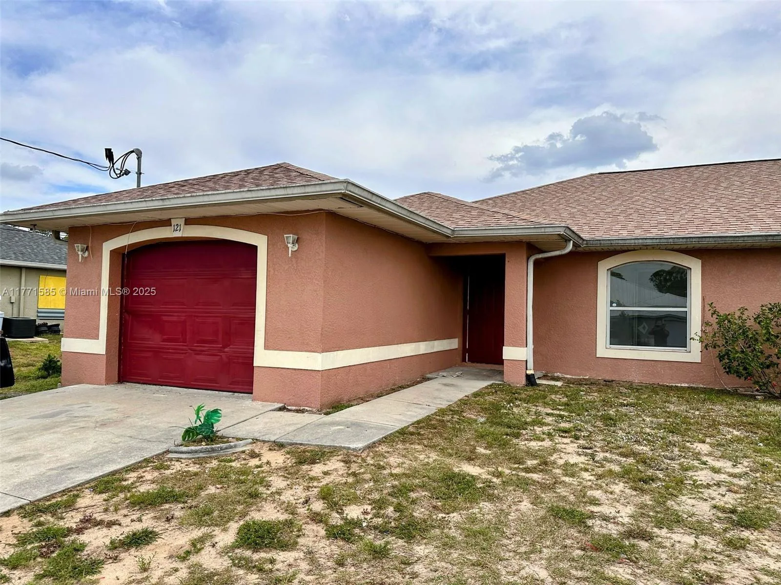 121 S IVAN S # 121, Lehigh Acres, FL 33973