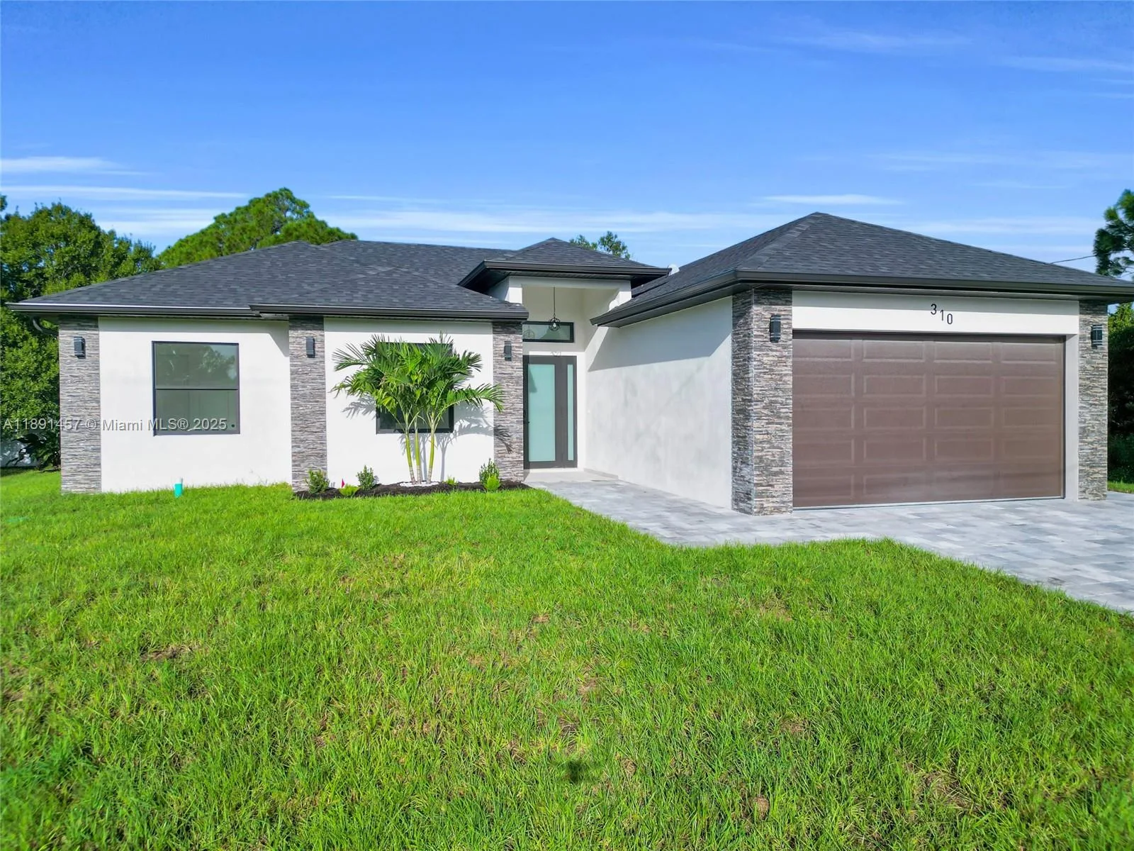 310 Lenz Ave s, Other City - In The State Of Florida, FL 33974