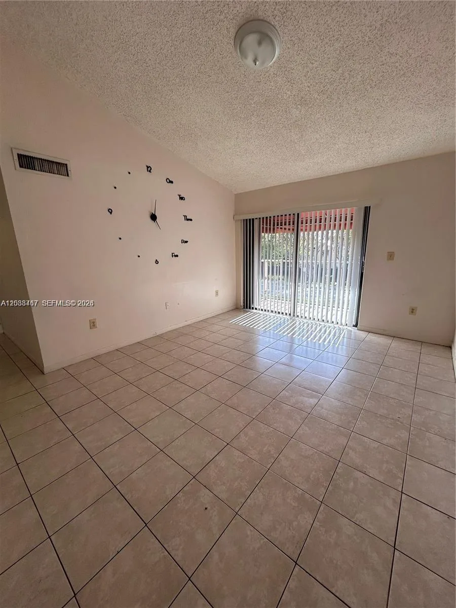 15630 SW 80th St # I-305, Miami, FL 33193