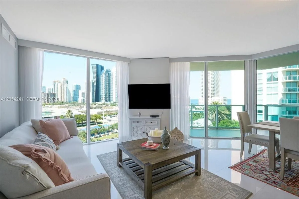 250 Sunny Isles Blvd # 3-902, Sunny Isles Beach, FL 33160 — zdjęcie 3