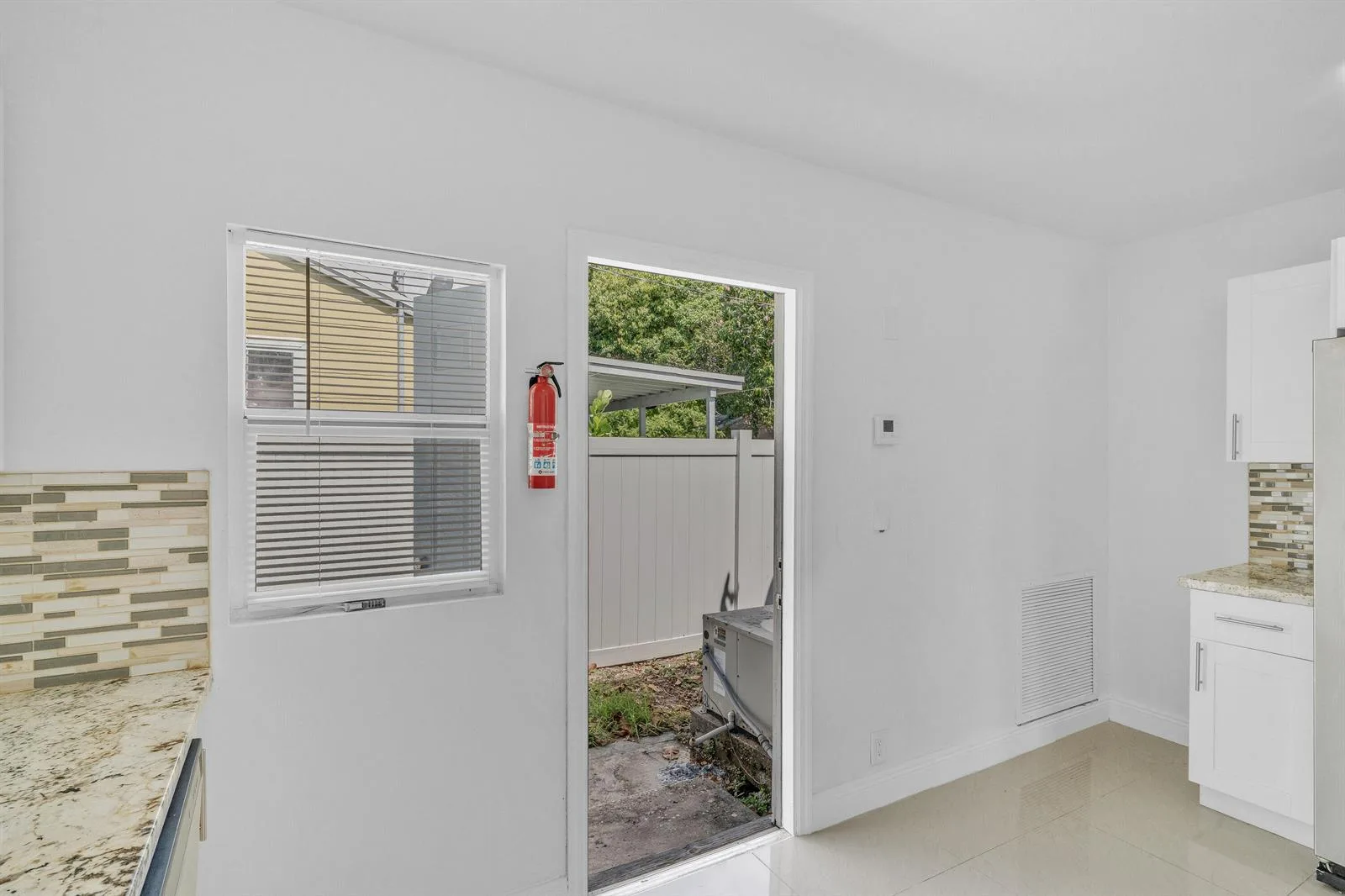5409 Western Avenue, West Palm Beach, FL 33405 photo 13
