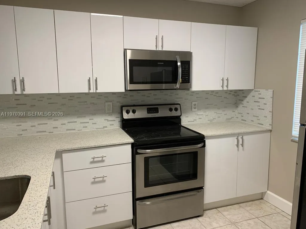 8700 N Sherman Cir # 305, Miramar, FL 33025 photo 4