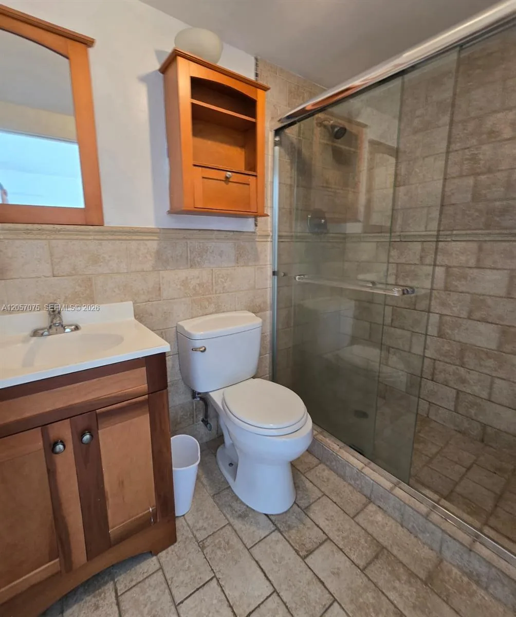 9357 Fontainebleau Blvd # D420, Miami, FL 33172 photo 7