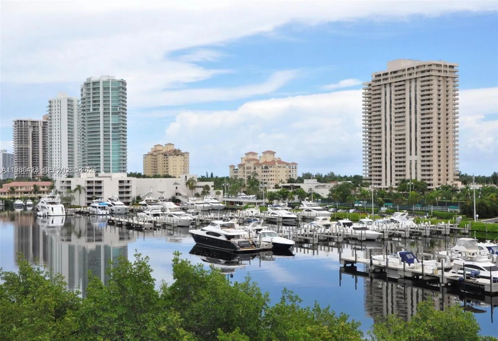 19801 E Country Club Dr # 4104, Aventura, FL 33180