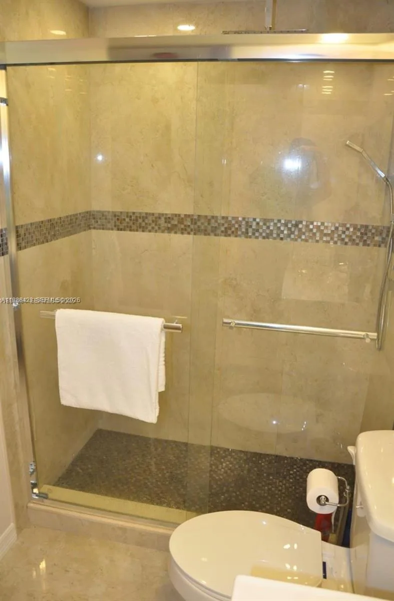 19801 E Country Club Dr # 4104, Aventura, FL 33180 photo 7