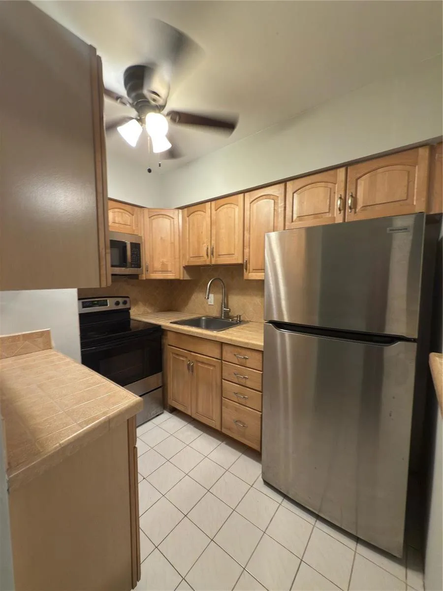 600 Layne Boulevard # 117, Hallandale Beach, FL 33009 photo 2