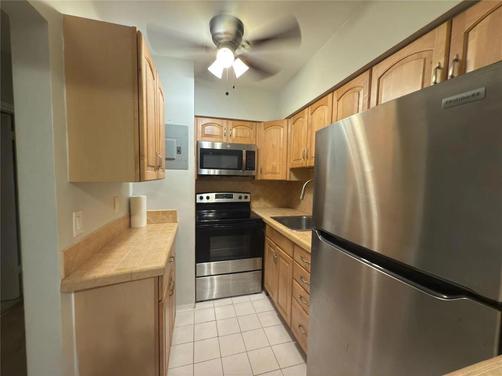600 Layne Boulevard # 117, Hallandale Beach, FL 33009 photo 3