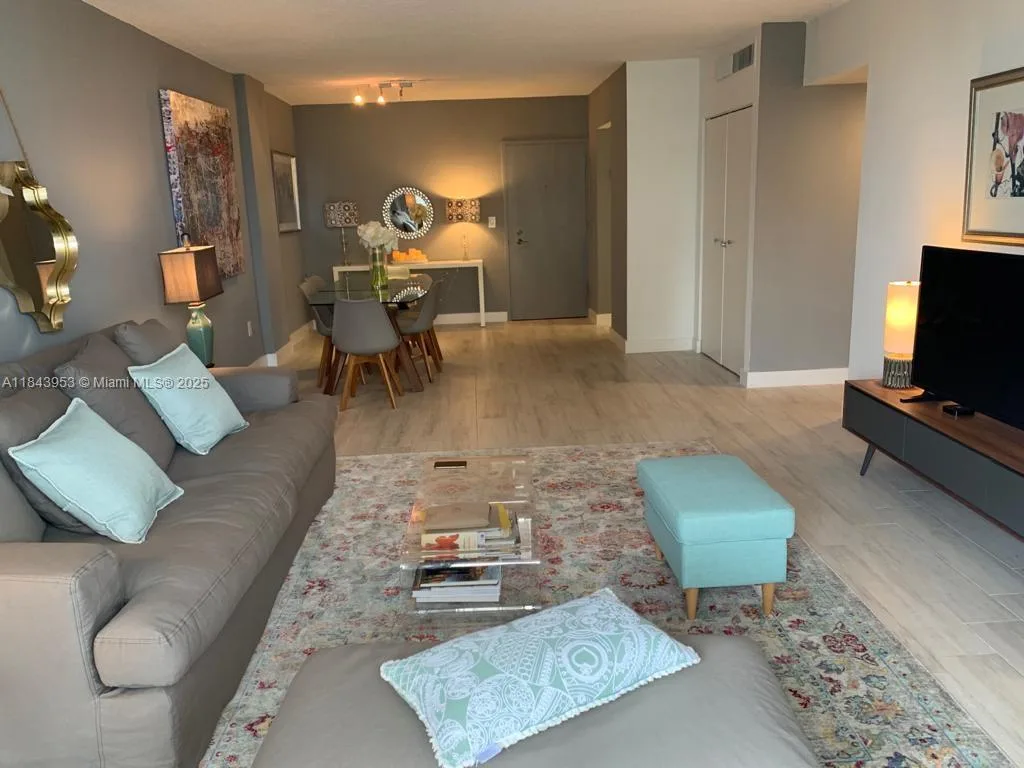 800 West Ave # 520, Miami Beach, FL 33139 photo 5