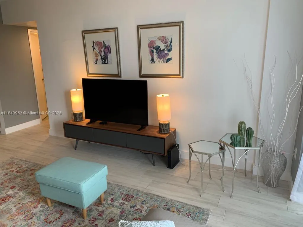 800 West Ave # 520, Miami Beach, FL 33139 photo 6