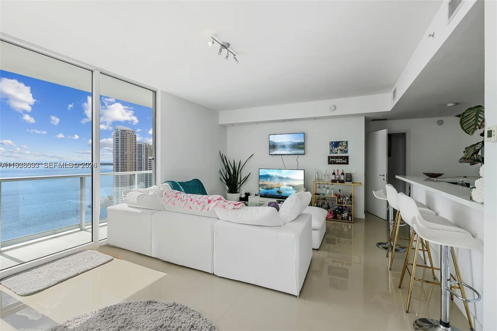 300 S Biscayne Blvd # T-2616, Miami, FL 33131