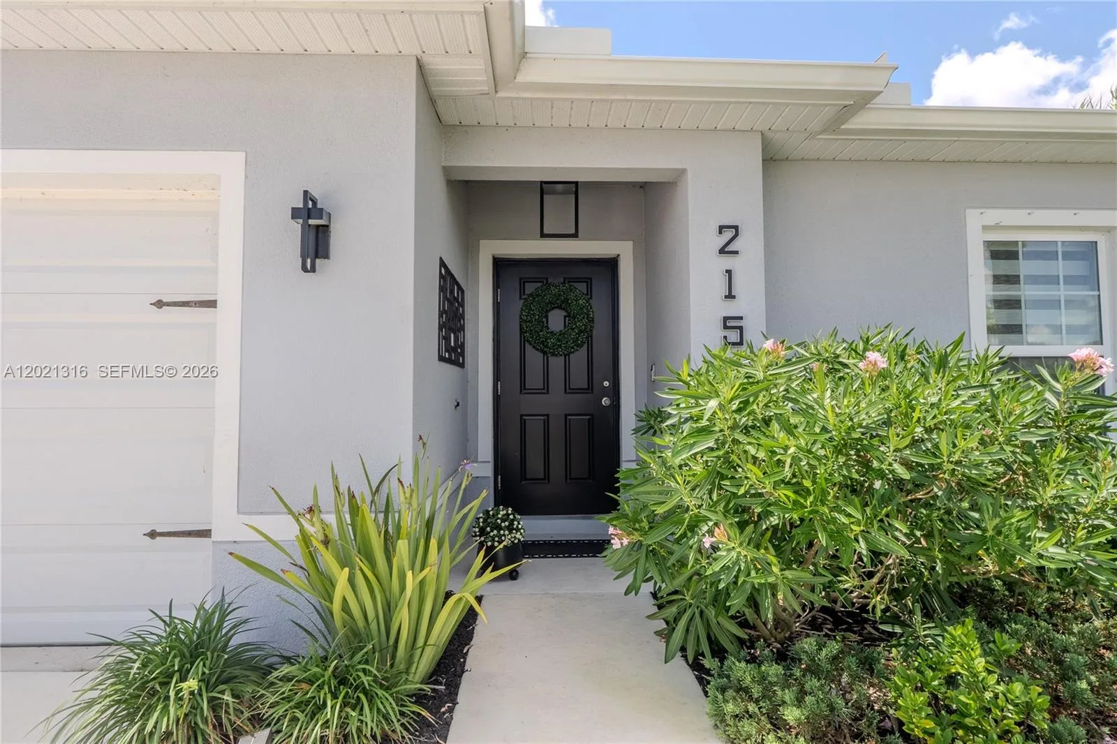 215 Raspberry Rd, Fort Pierce, FL 34981 photo 2