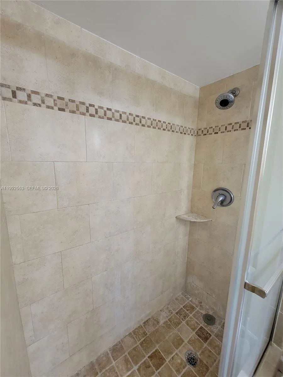 2020 NE 135th St # 904, North Miami, FL 33181 photo 11