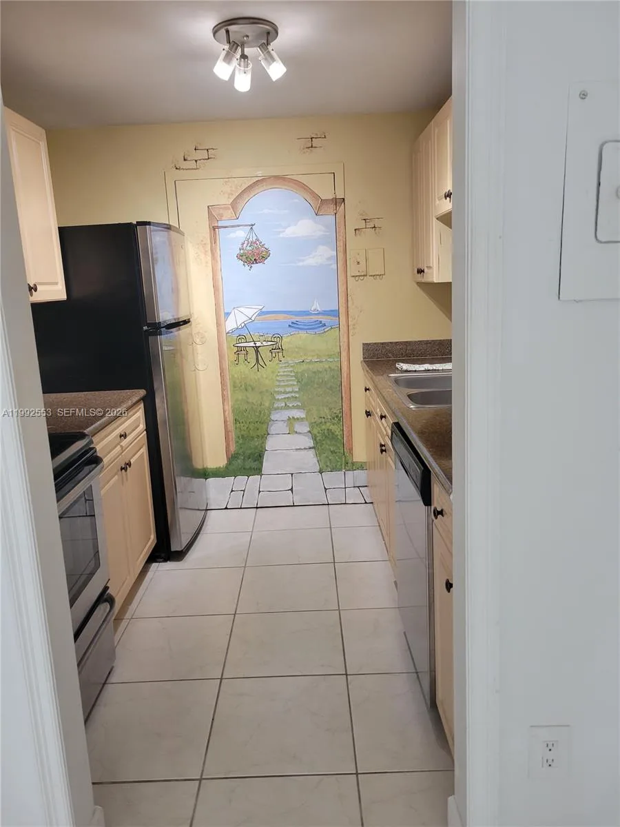 2020 NE 135th St # 904, North Miami, FL 33181 photo 3