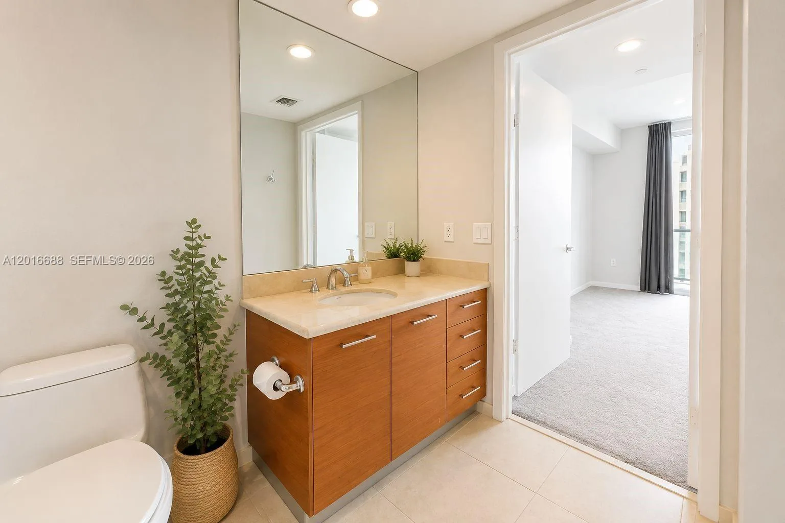 50 Biscayne Blvd # 1605, Miami, FL 33132 photo 6