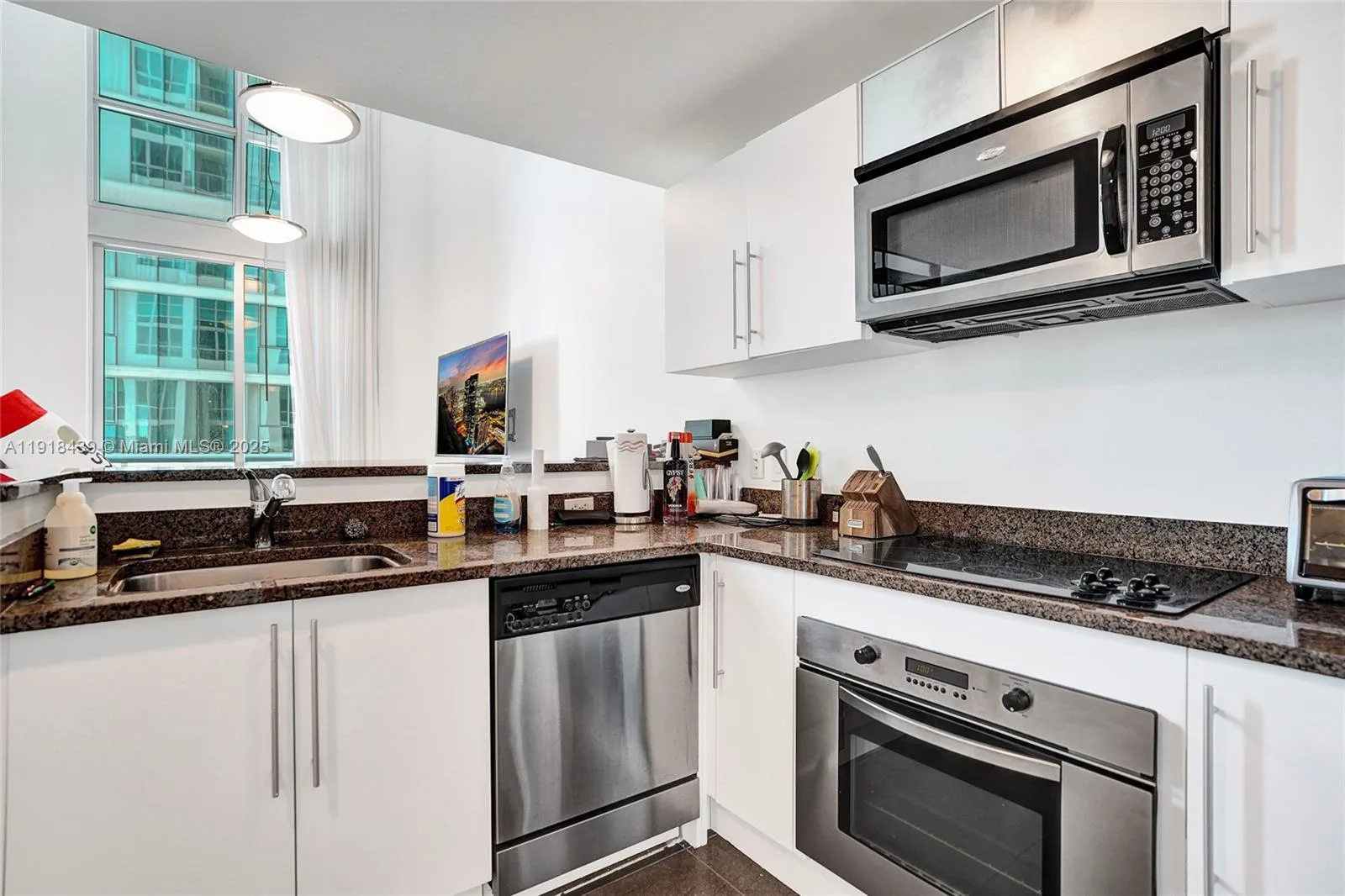 300 S Biscayne Blvd # L-1206, Miami, FL 33131 photo 11