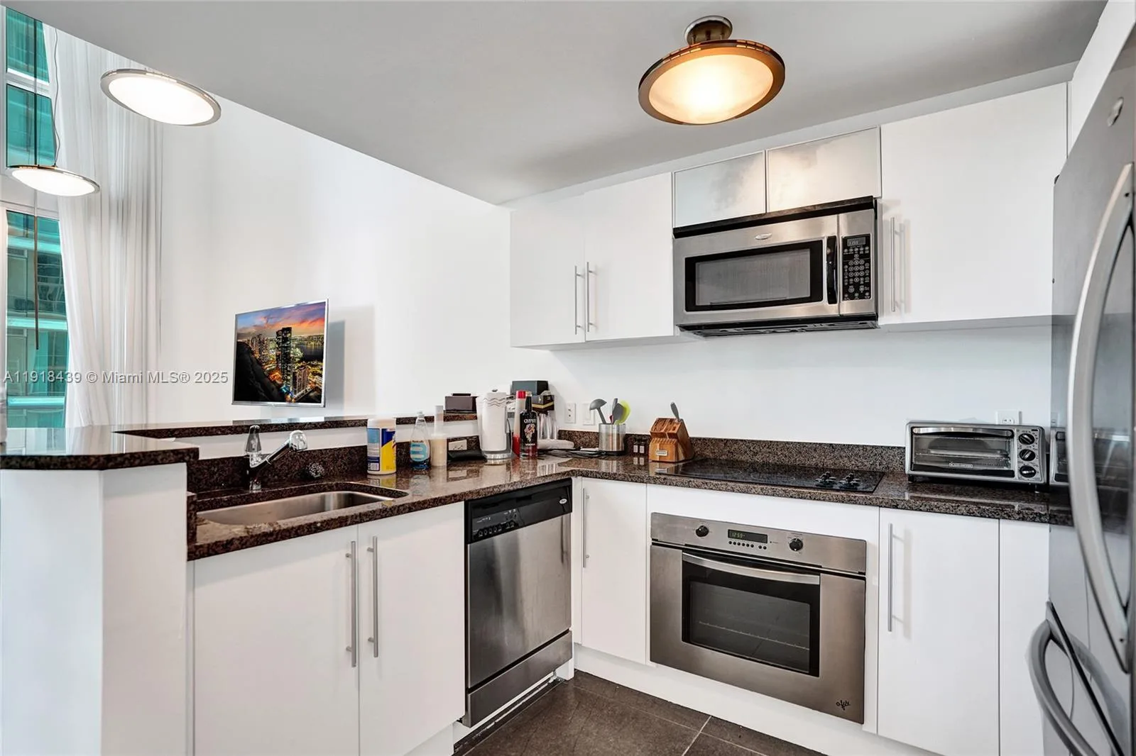 300 S Biscayne Blvd # L-1206, Miami, FL 33131 photo 9