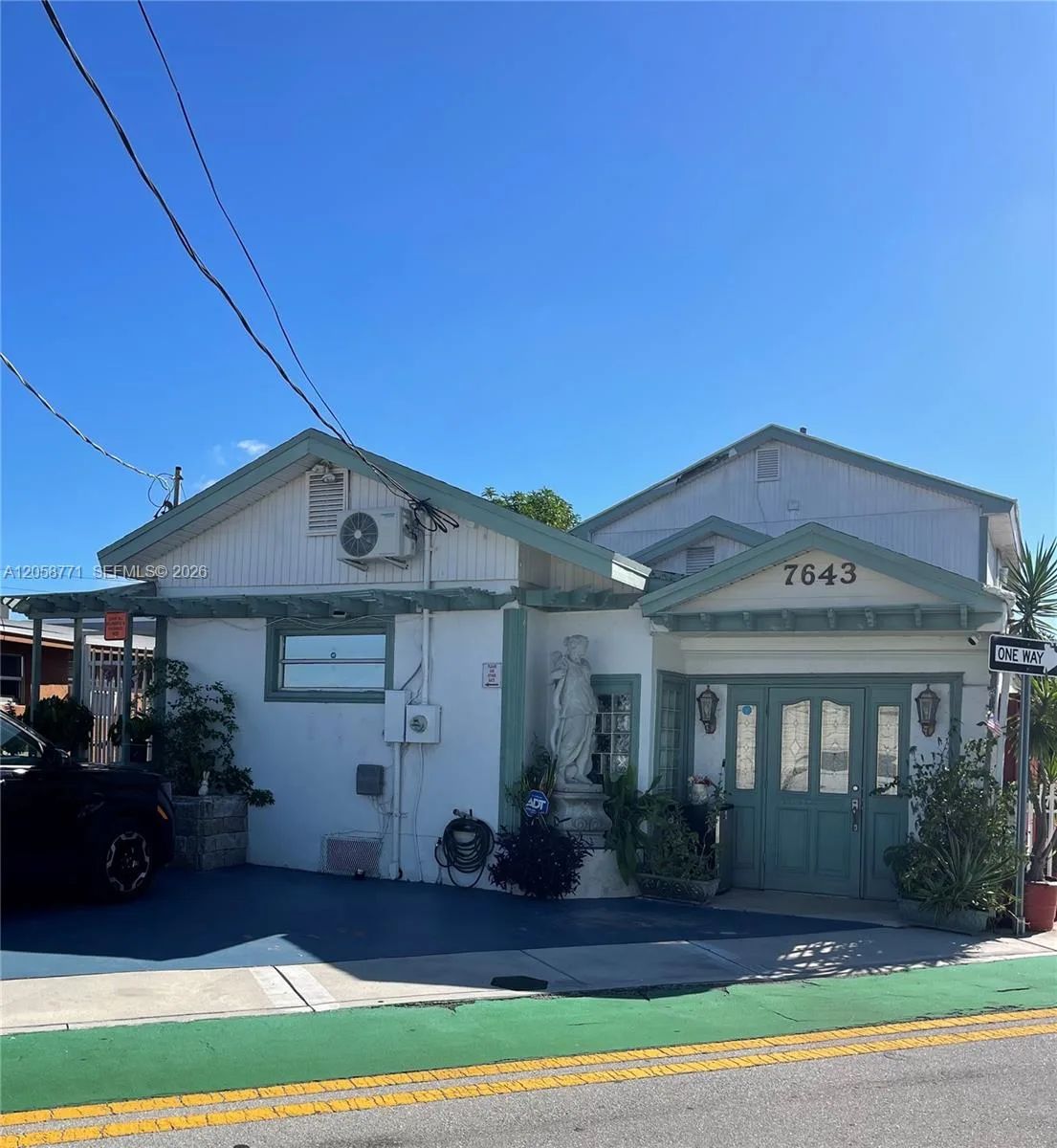 7643 NW South River Dr, Medley, FL 33166 photo 4