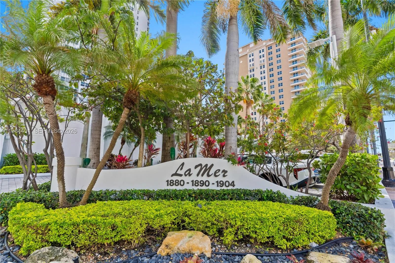 1890 S Ocean Dr # 1002, Hallandale Beach, FL 33009 photo 2