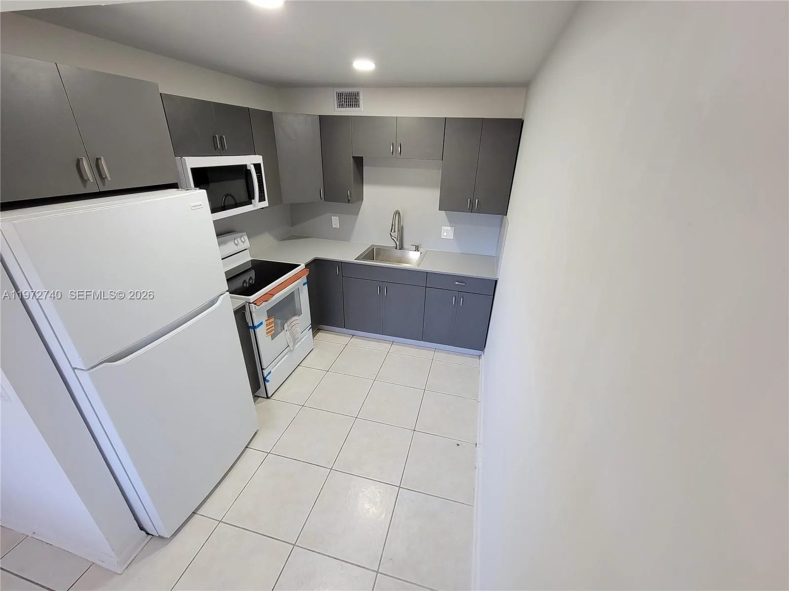 300 SW 134th Way # 113E, Pembroke Pines, FL 33027 photo 2
