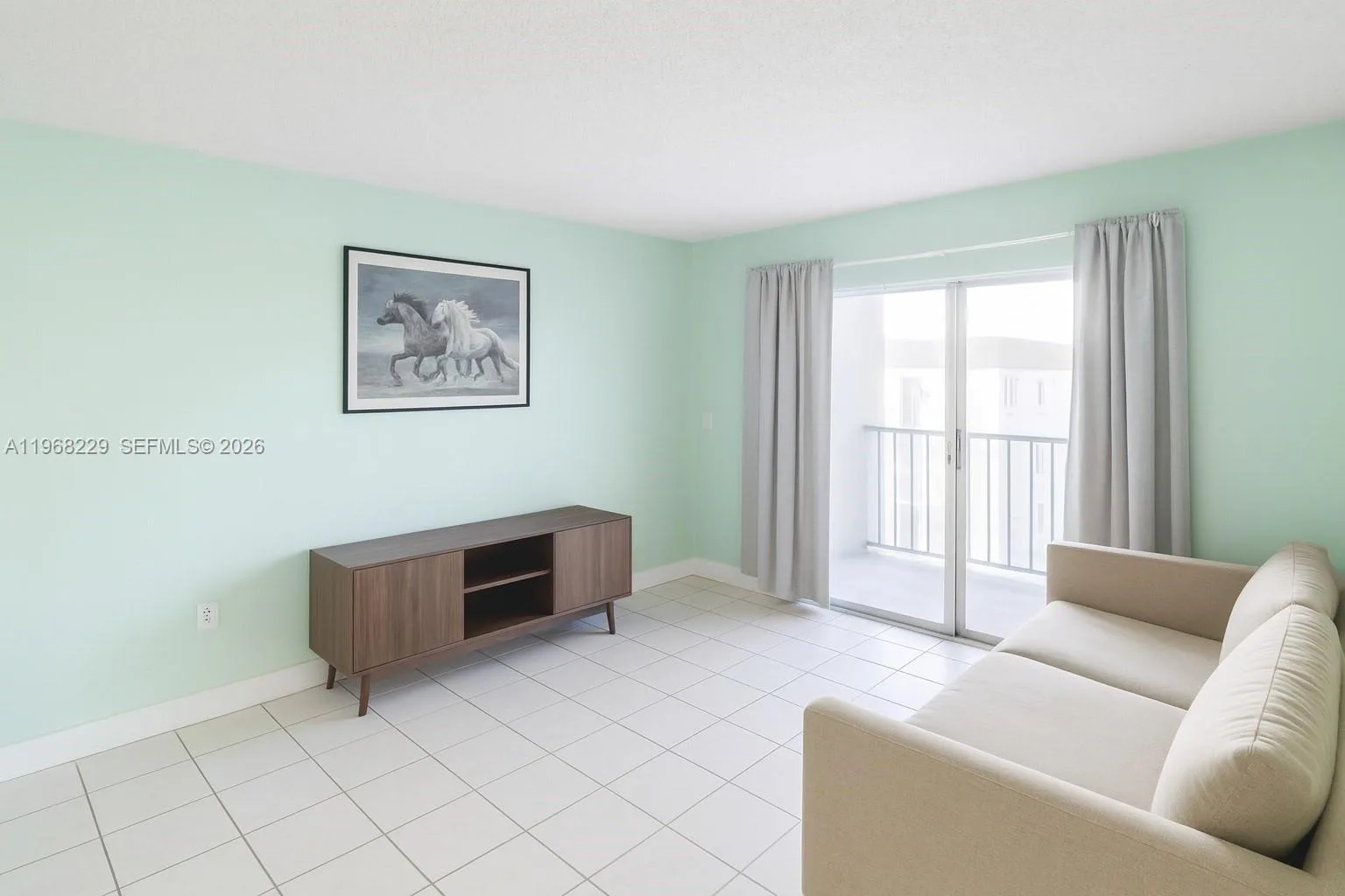 8895 Fontainebleau Blvd # 504, Miami, FL 33172 photo 5