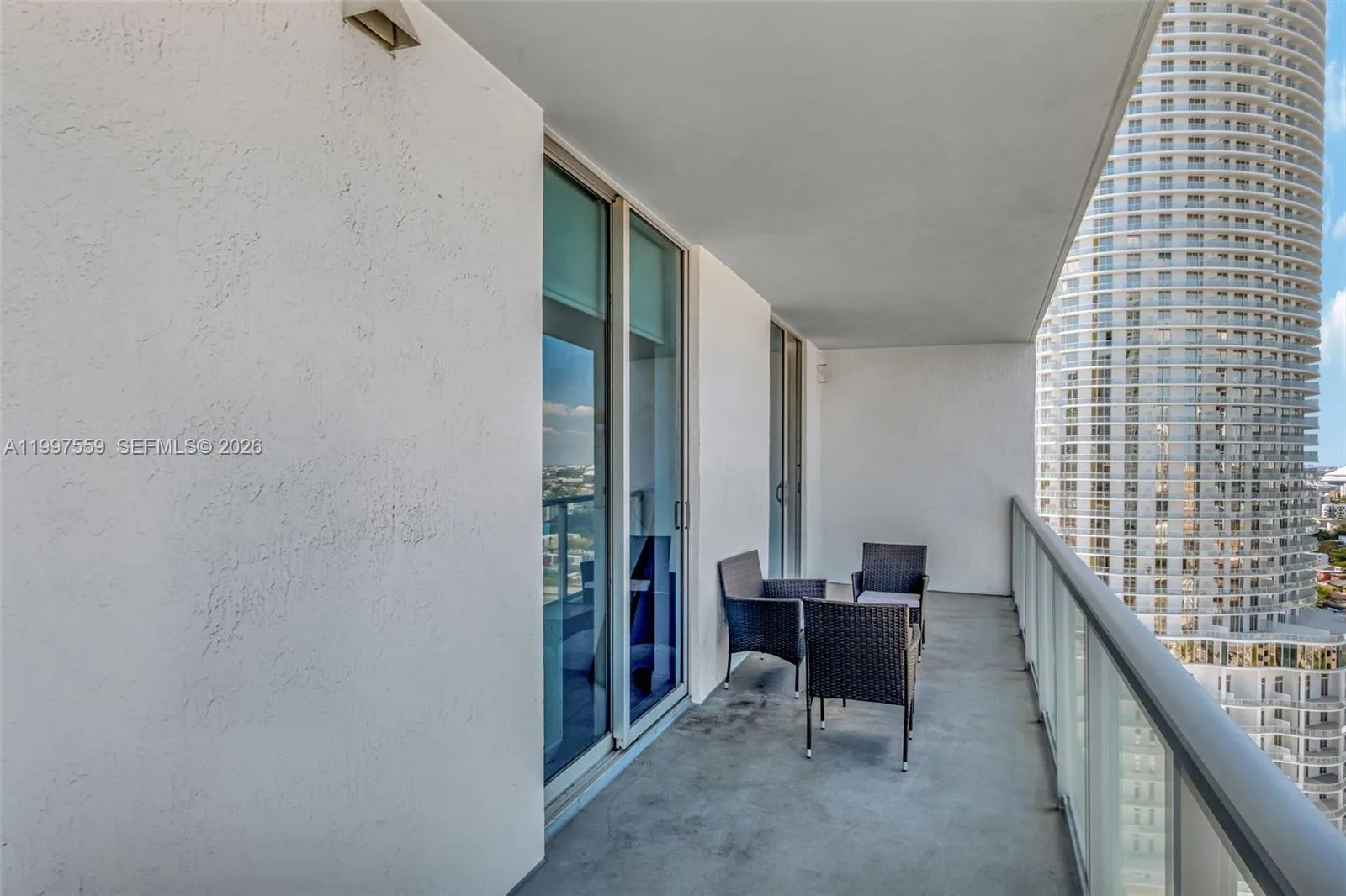 185 SW 7th St # 2303, Miami, FL 33130 photo 10