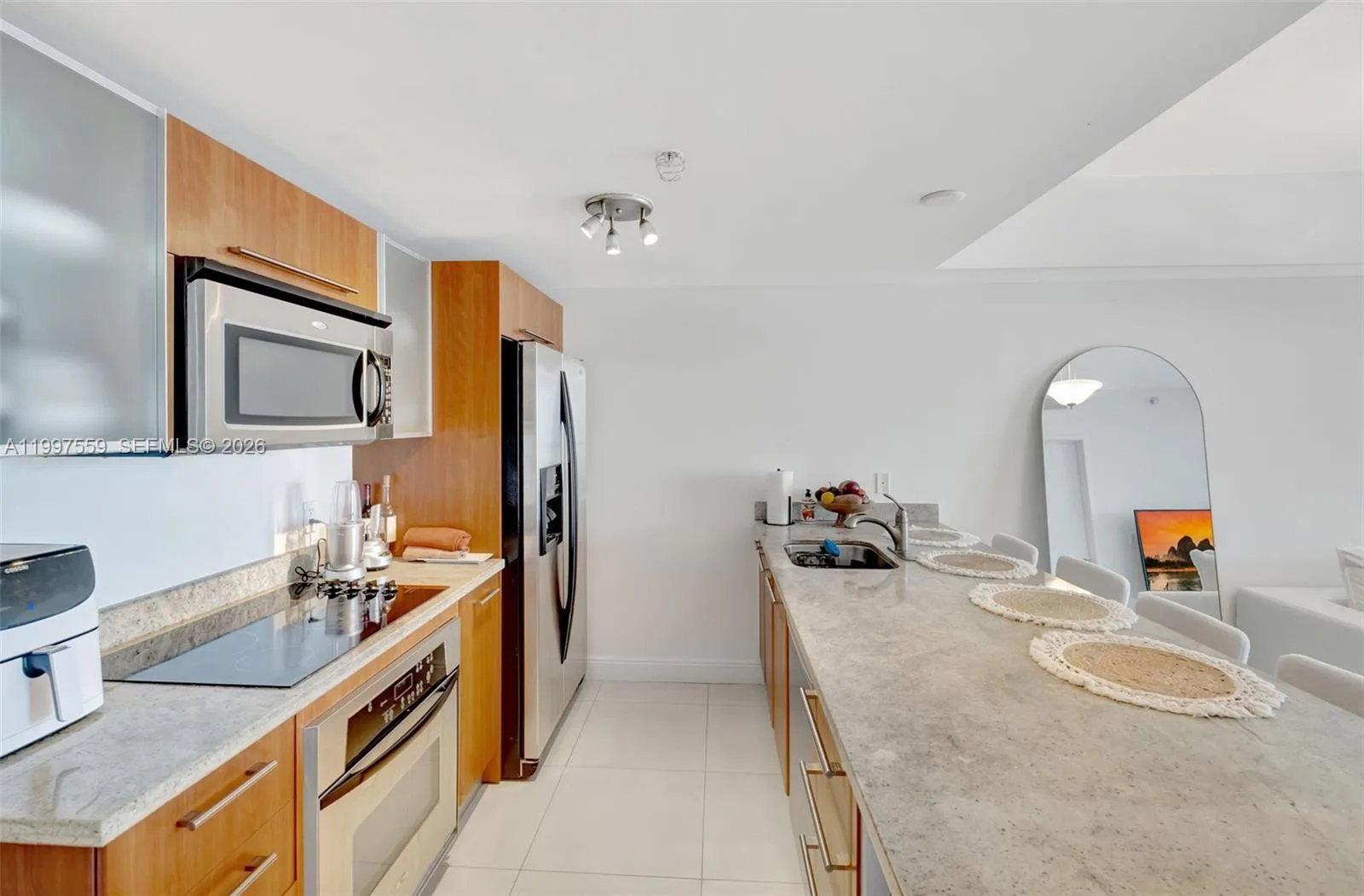 185 SW 7th St # 2303, Miami, FL 33130 photo 11
