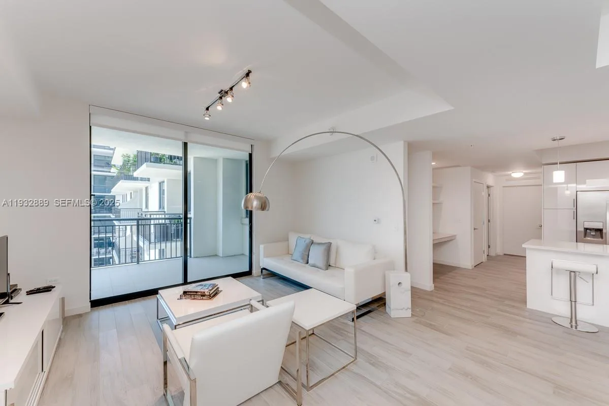 999 SW 1st Ave # 3216, Miami, FL 33130 photo 3