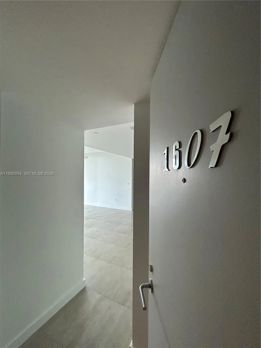 1300 S Miami Ave # 1607, Miami, FL 33130 photo 3