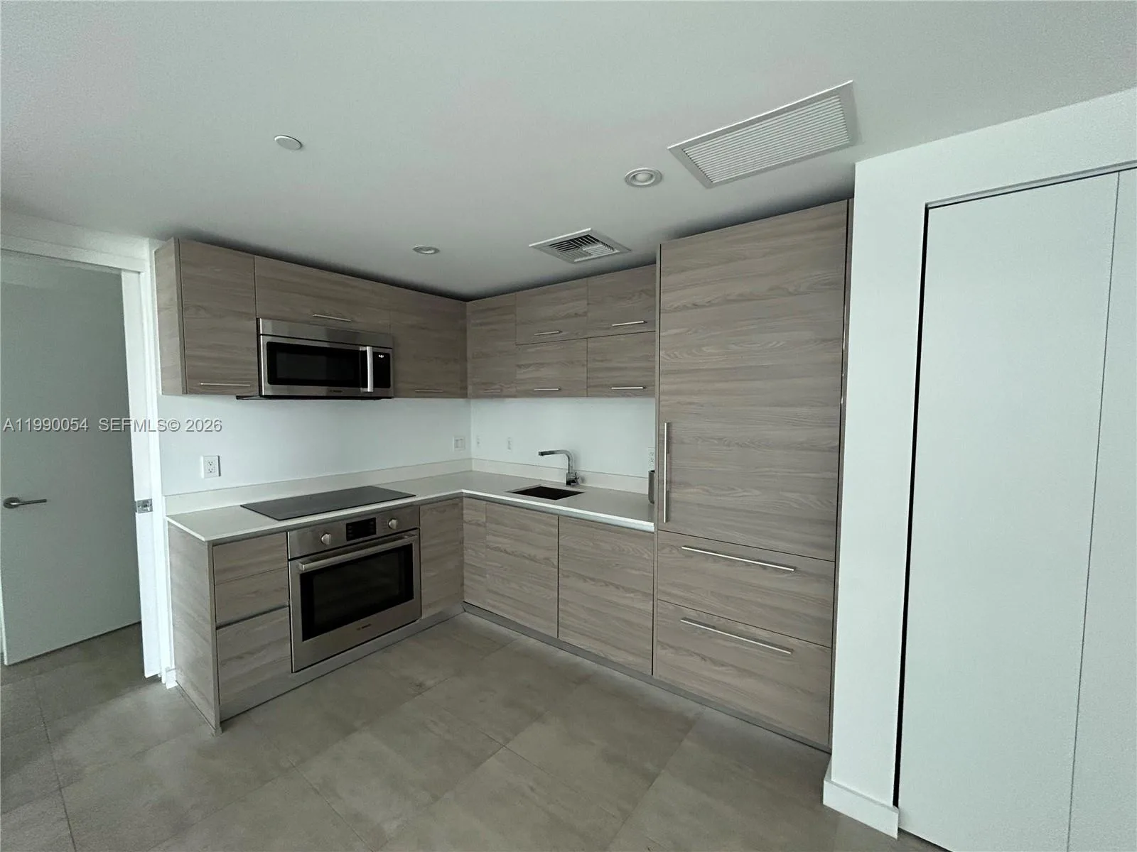1300 S Miami Ave # 1607, Miami, FL 33130 photo 4