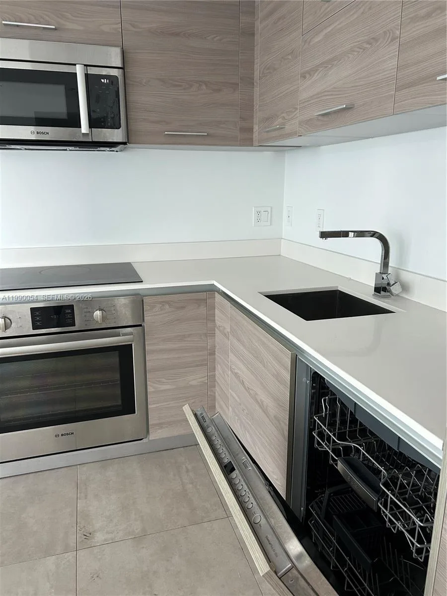 1300 S Miami Ave # 1607, Miami, FL 33130 photo 5