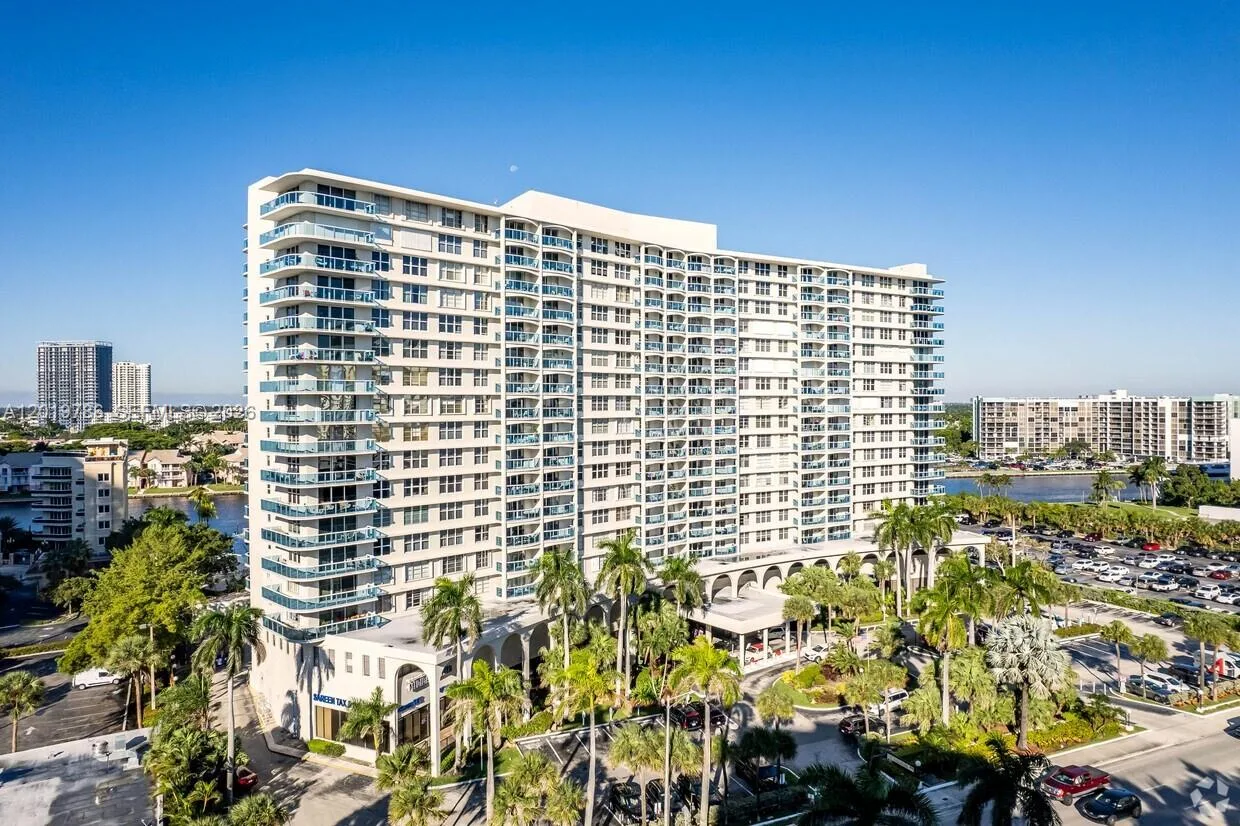 3800 S Ocean Dr # 818, Hollywood, FL 33019