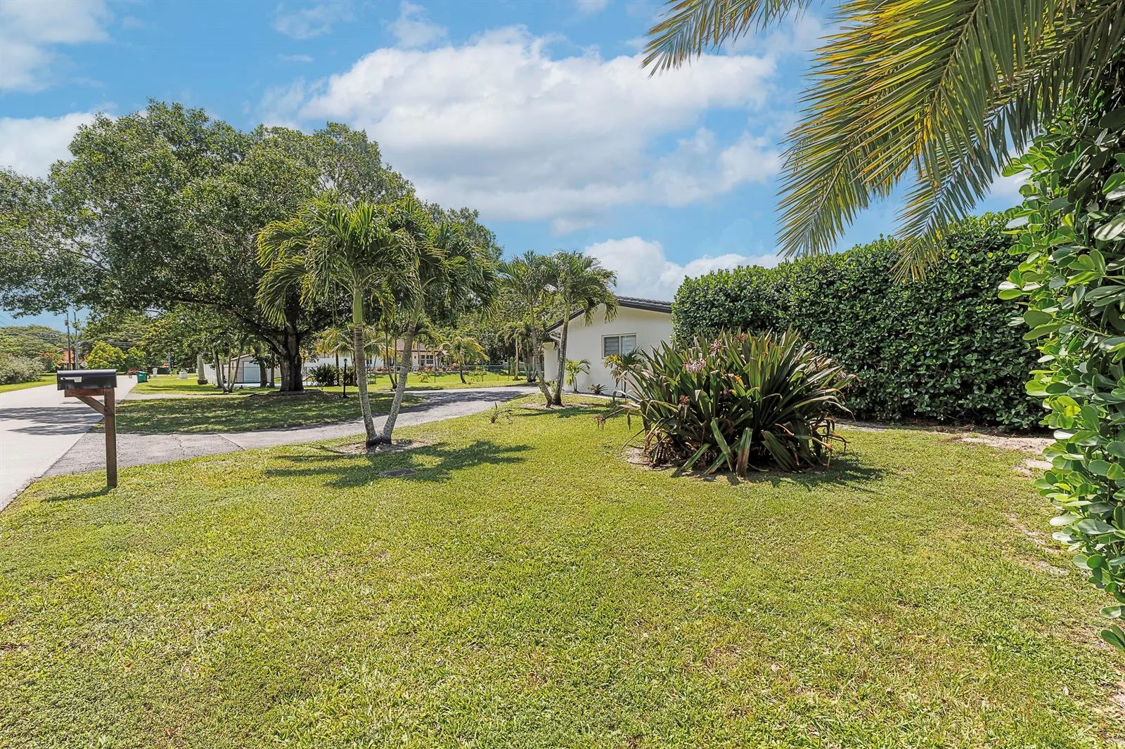 11821 NW 6th Court, Plantation, FL 33325 photo 8